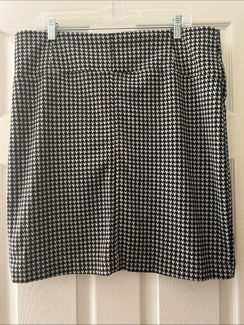 New York & Company Black and White Houndstooth A-Line Skirt